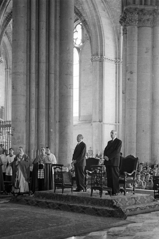 Konrad Adenauer and Charles de Gaulle in Reims Cathedral.