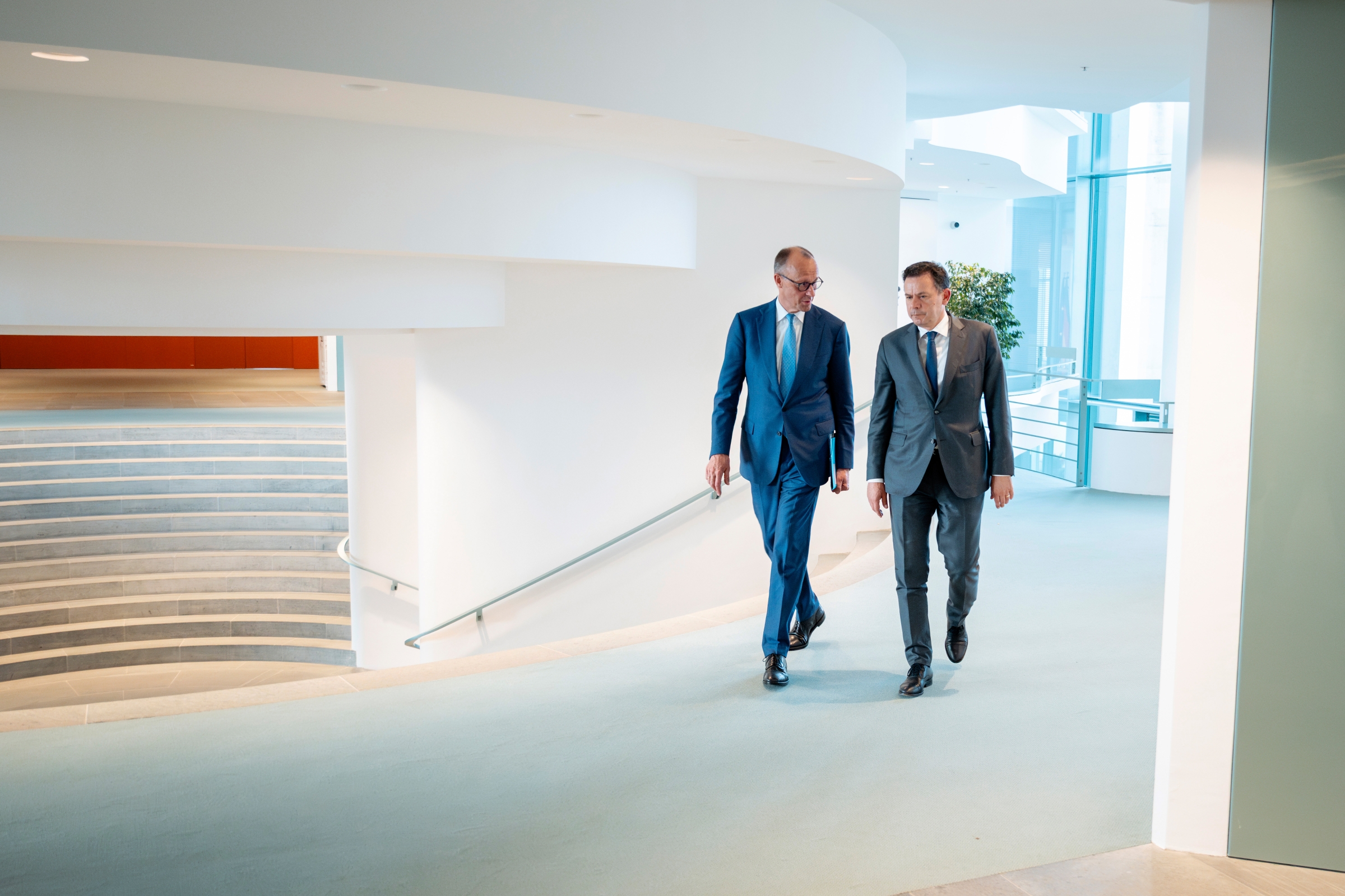 Bundeskanzler Friedrich Merz und Luis Montenegro, Portugals Premierminister.