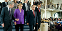 Chancellor Angela Merkel, Mexican President Felipe Calderón and Federal Environment Minister Norbert Röttgen (l.) arriving at the Petersberg
