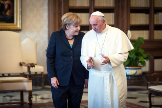 Bundeskanzlerin Angela Merkel wird von Papst Franziskus zu einer Privataudienz im Apostolischen Palast empfangen.