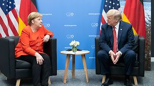 Merkel im Gespräch mit US-Präsident Trump