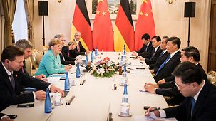 Bundeskanzlerin Angela Merkel im Gespräch mit Xi Jinping, Chinas Staatspräsident.