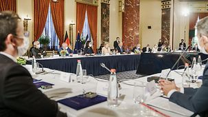Bundeskanzlerin Angela Merkel während einer Sitzung des israelischen Kabinetts.