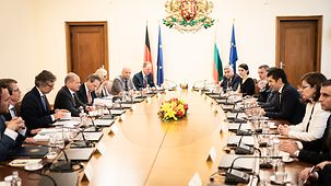 Federal Chancellor Olaf Scholz in conversation with Kiril Petkov, Prime Minister of Bulgaria.