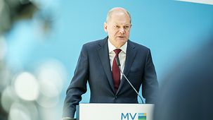 Bundeskanzler Olaf Scholz bei einer Sitzung des Kabinetts von Mecklenburg-Vorpommern.