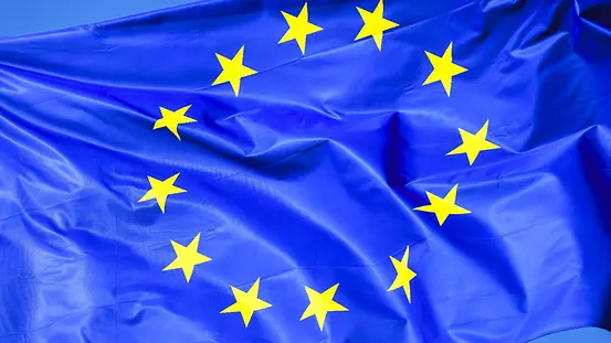 Wehende EU-Fahne