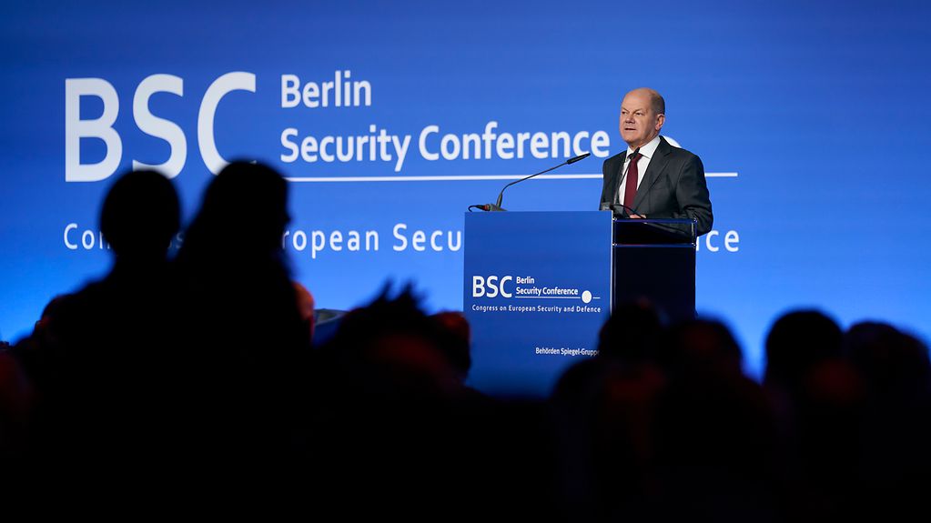 Federal Chancellor Scholz with Norwegian Prime Minister Støre at the Berlin Security Conference.