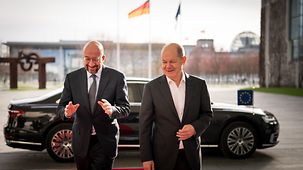 Federal Chancellor Olaf Scholz with the President of the European Council, Charles Michel.