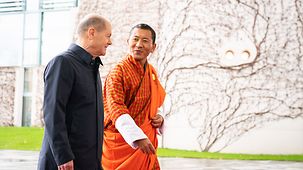 Federal Chancellor Olaf Scholz welcoming Lotay Tshering, Prime Minister of Bhutan.