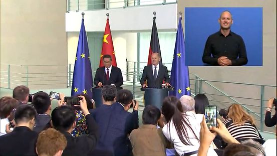Pressekonferenz von Bundeskanzler Scholz und des Ministerpräsidenten der Volksrepublik China, Li Qiang