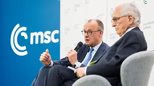 Das Foto zeigt Bundeskanzler Friedrich Merz bei der Münchner Sicherheitskonferenz.