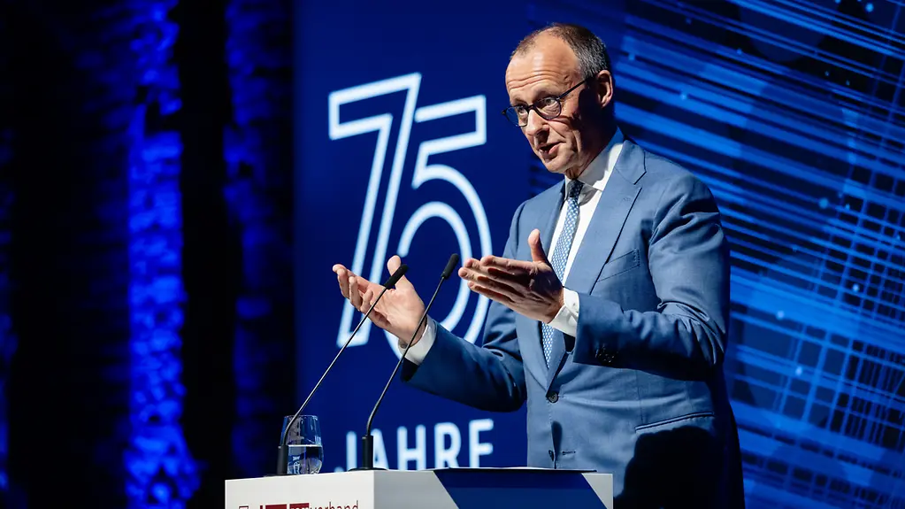 Bundeskanzler Friedrich Merz bei einer Rede.