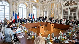 Plenarsitzung des Deutsch-Französischen Ministerrats im Schloss Augustusburg