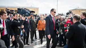 Chancellor Angela Merkel tours the Atatürk Memorial.