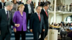 Chancellor Angela Merkel, Mexican President Felipe Calderón and Federal Environment Minister Norbert Röttgen (l.) arriving at the Petersberg